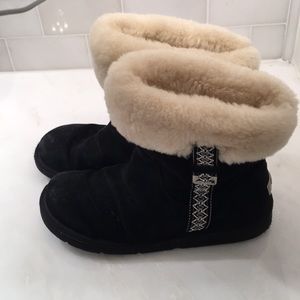 Women’s Ugg short boots